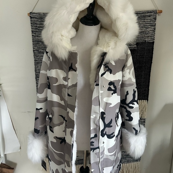 Volare New York Camouflage white fox fur jacket with hood size S NWT - Picture 6 of 15